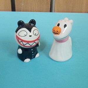 Disney The Nightmare Before Christmas Ceramic Salt & Pepper Shaker Set New